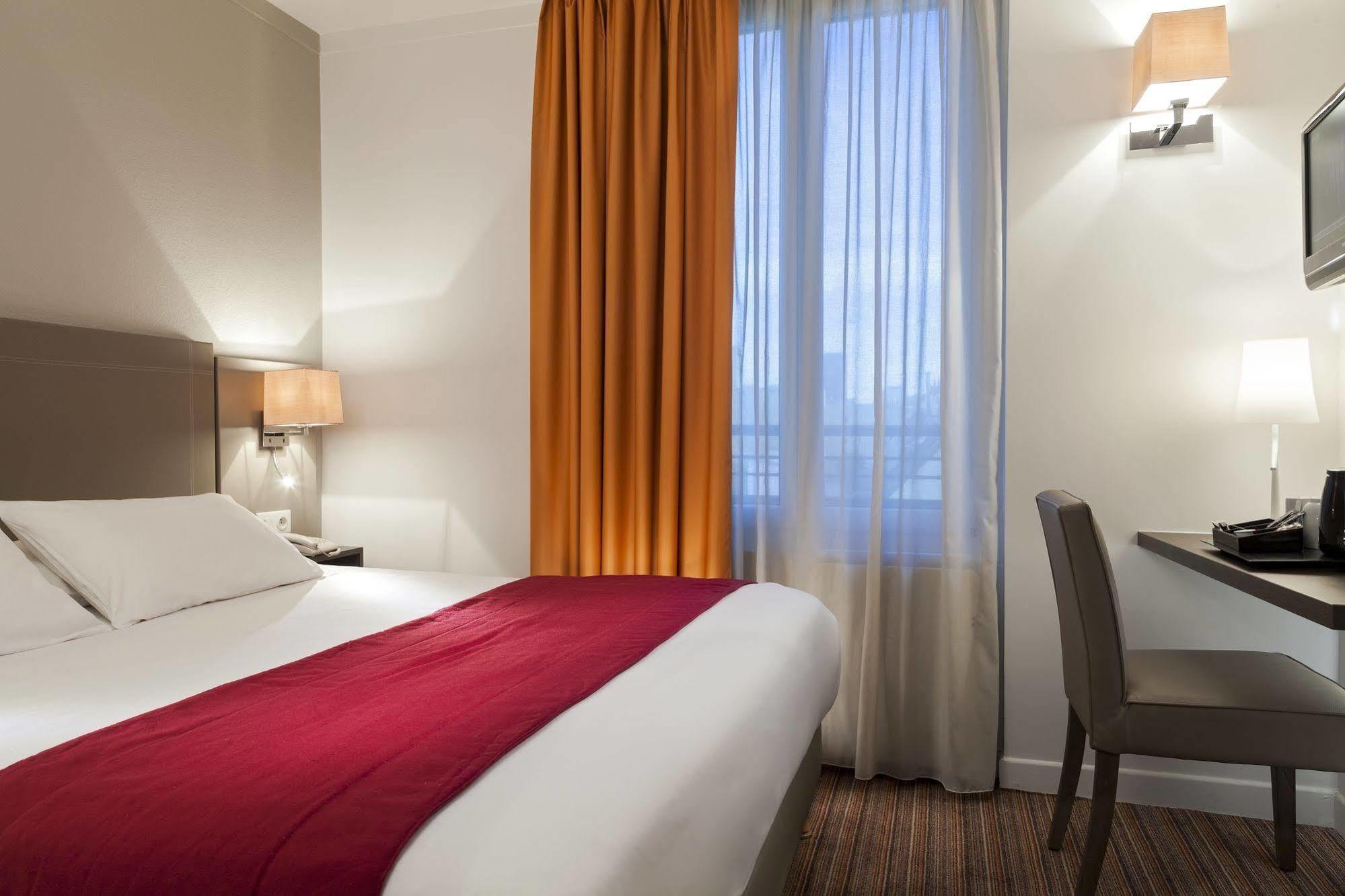 Timhotel Tour Eiffel Paris Bagian luar foto